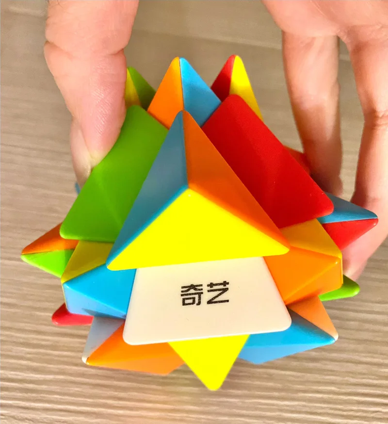 Cubo Rubik Qiyi Fisher Yileng