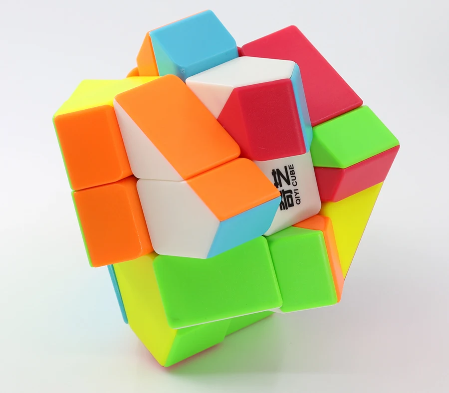 Cubo Rubik Qiyi Fisher Yileng