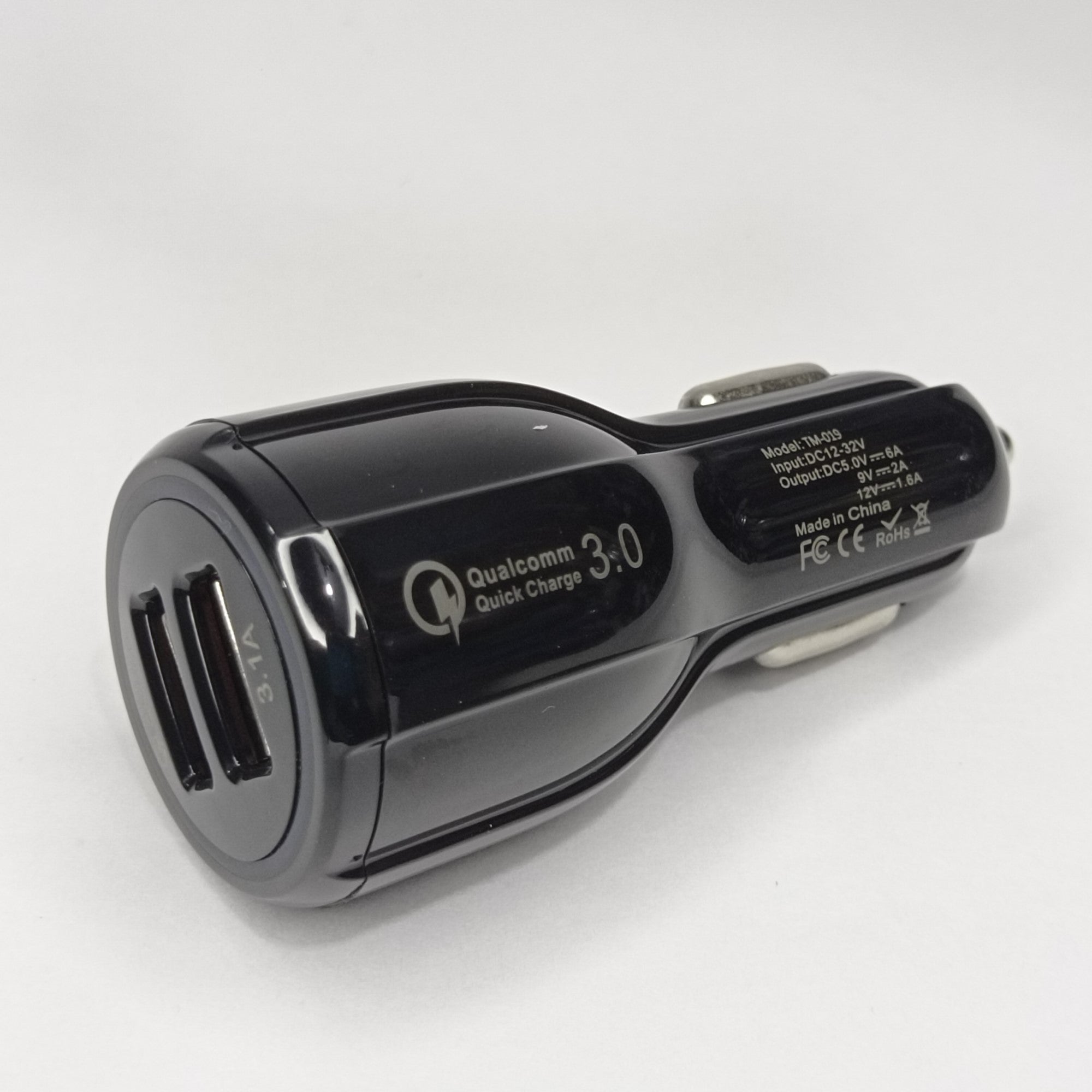 CARGADOR CARRO TM-019 TC