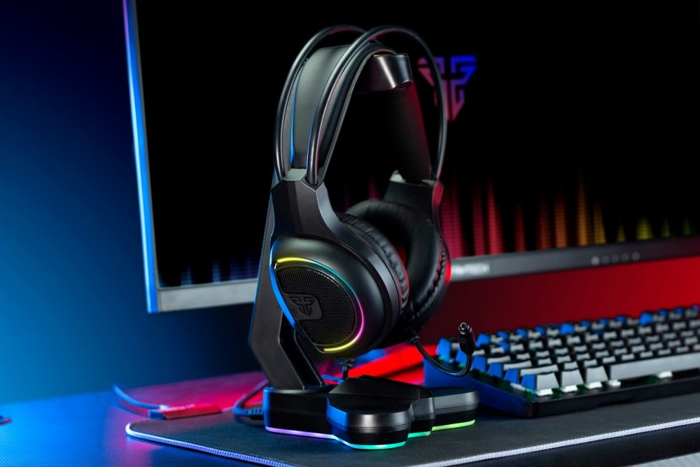 Diadema Gamer USB Sonido 7.1 RGB Fantech Sniper HG16s