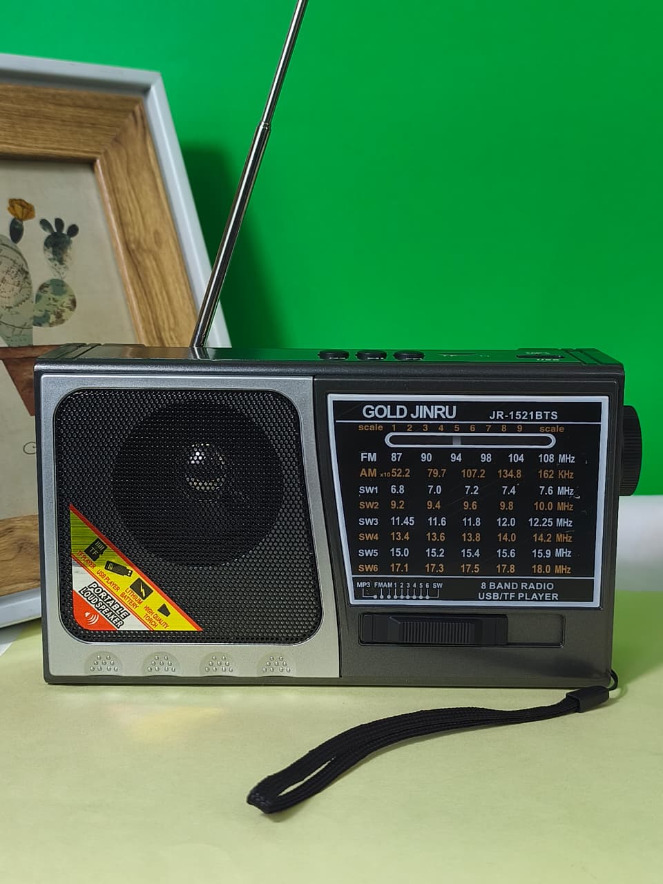 Radio de Emergencia Recargable con Parlante y Linterna | FM/AM/SW 1521